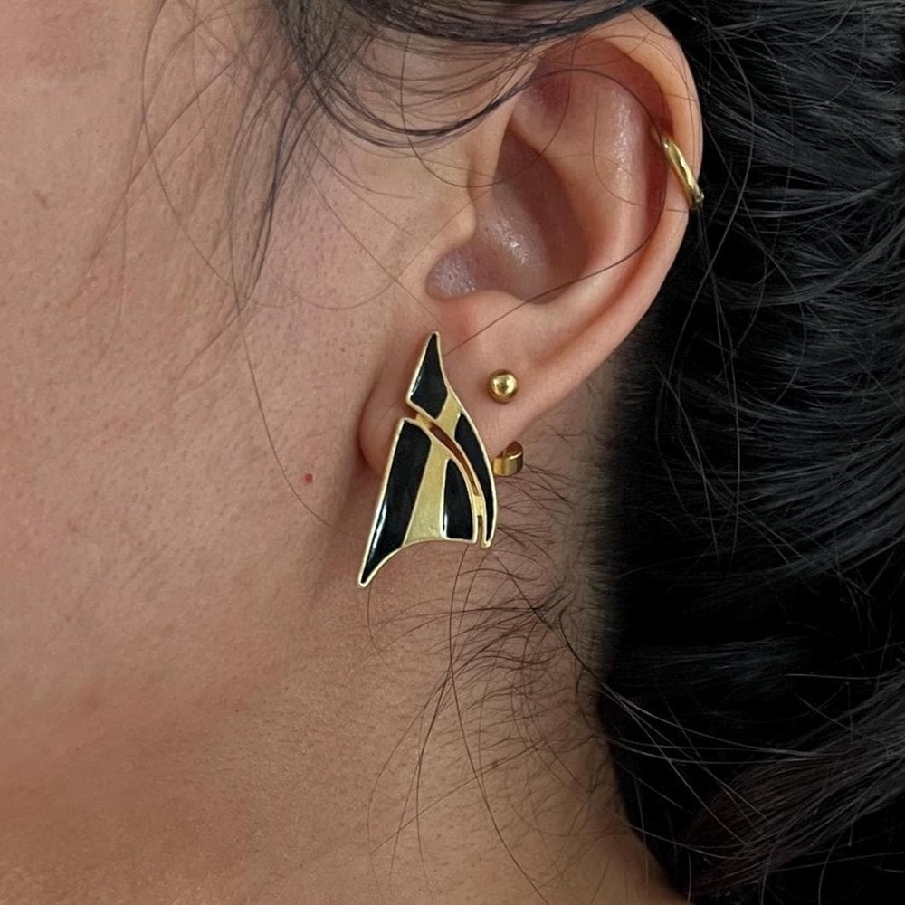 Vintage 1980s‎ fan metal textured wing pierced earrings retro casual everyday